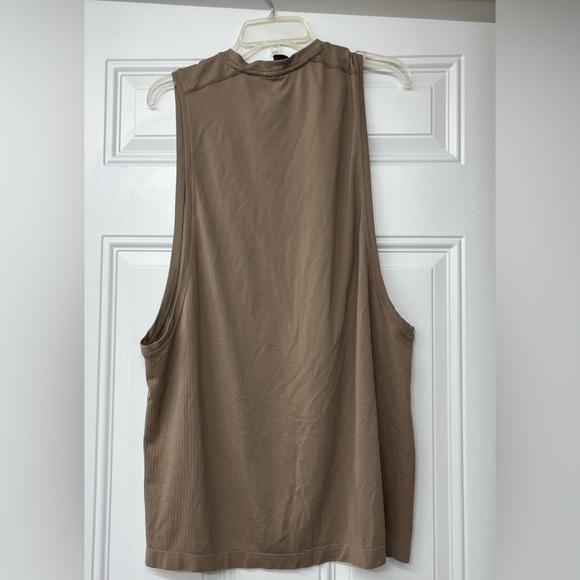 Alphalete Mens AA Airtech Cutoff - Picture 4 of 10